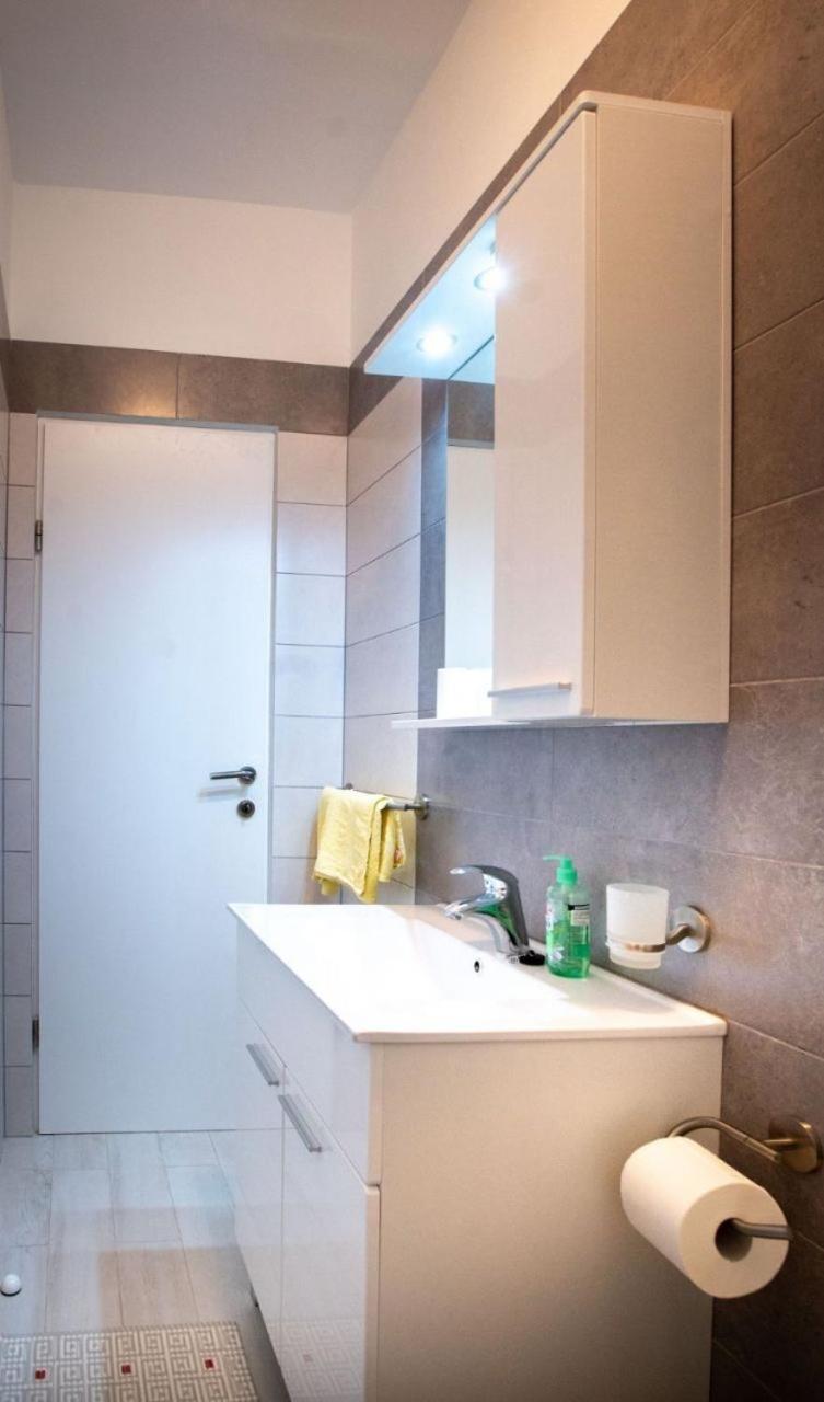 Apartments Marija Супетарска Драга Екстериор снимка